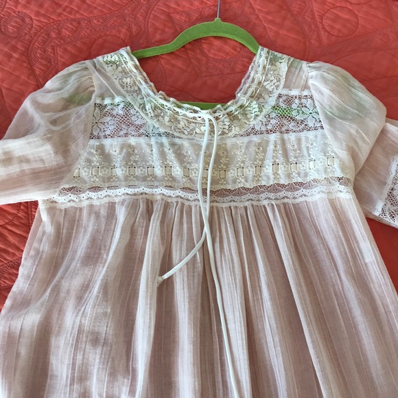 Christian Dior nightgown - Picture 2 of 4